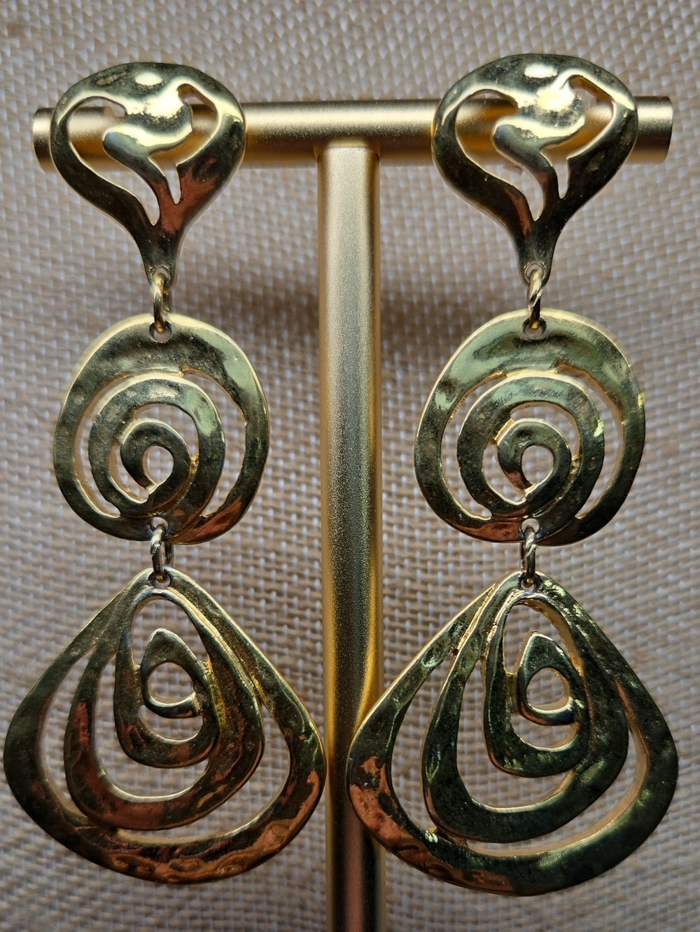 Avon Vintage Gold-Tone Grand Style/Spiral Warp Dangle Earrings - Gold